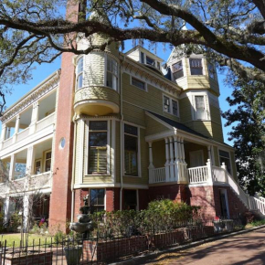 Historic Savannah Mansion